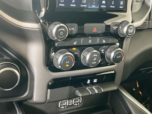 Used 2023 RAM 1500 Big Horn AWD/4WD image 16