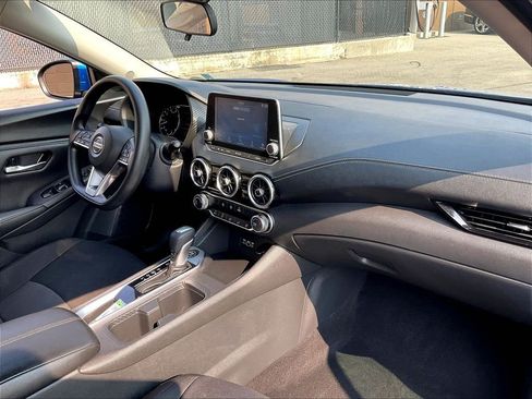 Used 2023 Nissan Sentra SV FWD image 14