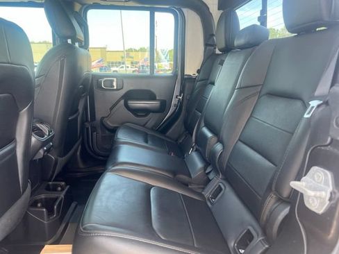 Used 2021 Jeep Gladiator Sport AWD/4WD image 23