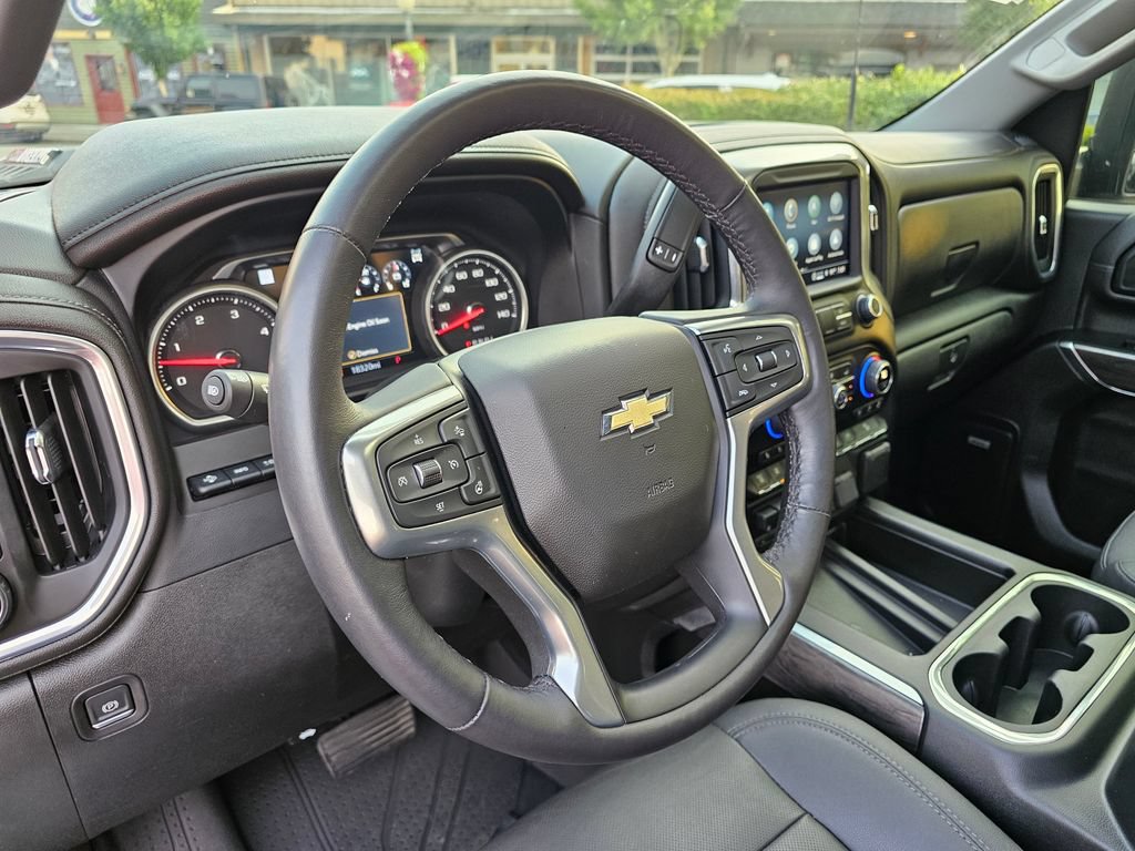 Certified 2022 Chevrolet Silverado 3500 LTZ w/ LTZ Premium Package AWD/4WD image 26