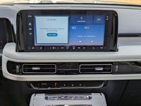 Certified 2025 Lincoln Aviator Reserve image 18