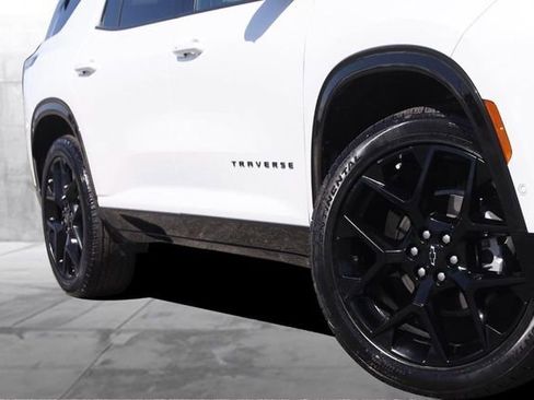 Used 2024 Chevrolet Traverse RS w/ LPO, Floor Liner Package image 3