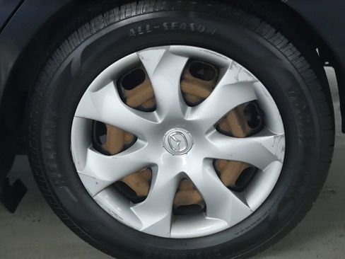 Used 2016 MAZDA MAZDA3 i Sport FWD image 40