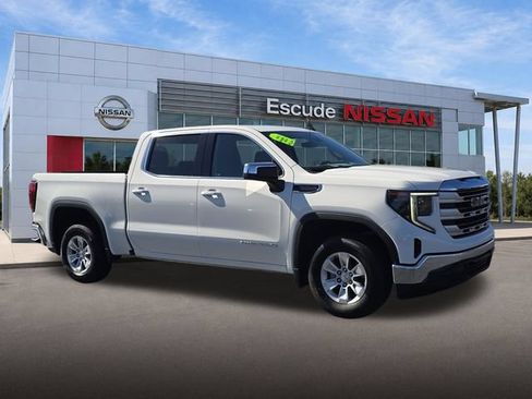 Used 2024 GMC Sierra 1500 SLE RWD image 1