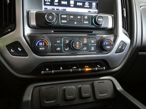 Used 2018 GMC Sierra 1500 SLE image 23