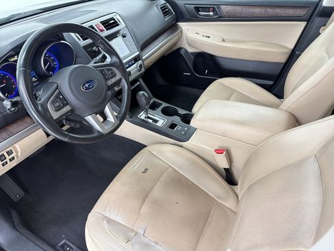 Used 2016 Subaru Outback 2.5i Limited AWD/4WD image 4