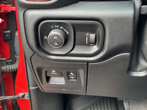 Used 2020 RAM 1500 Rebel w/ Rebel Level 2 Equipment Group AWD/4WD image 18