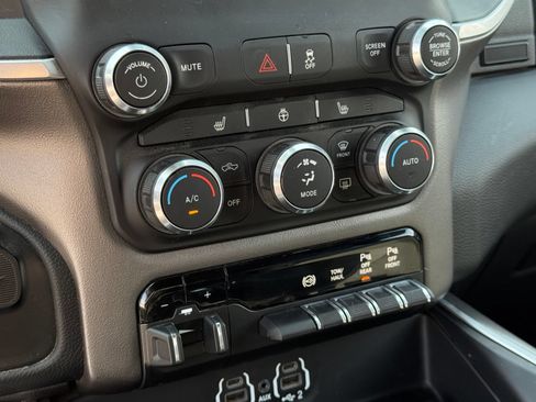 Used 2019 RAM 2500 Big Horn AWD/4WD image 18