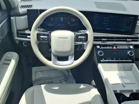 Used 2026 Hyundai Santa Fe SEL FWD image 4