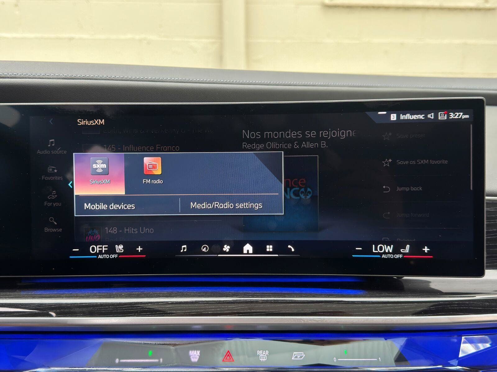 Used 2024 BMW i7 xDrive60 AWD/4WD image 28