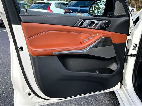 Certified 2025 BMW X7 M60i image 21