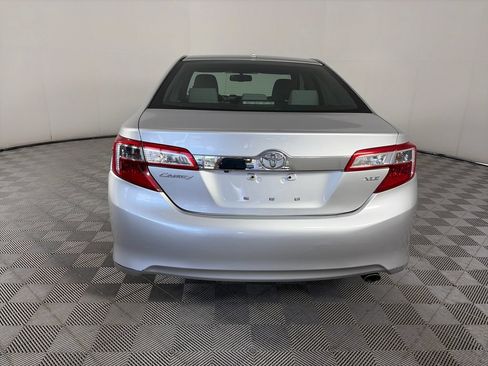 Used 2013 Toyota Camry XLE w/ Convenience Pkg FWD image 6
