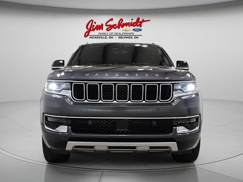 Used 2025 Jeep Wagoneer Series II w/ 8-Passenger Seating Package AWD/4WD image 2