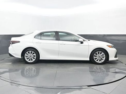 Used 2023 Toyota Camry LE image 2