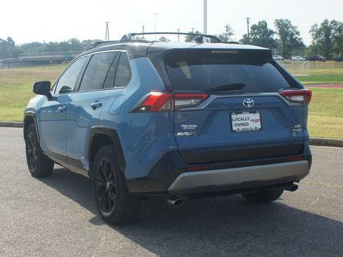 Used 2023 Toyota RAV4 XSE AWD/4WD image 16