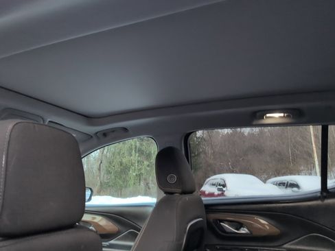 Used 2020 GMC Terrain SLE w/ Driver Convenience Package image 29