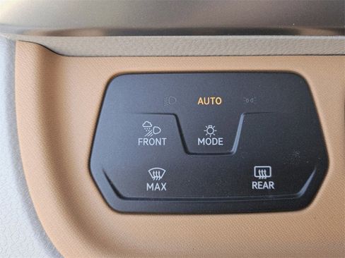 New 2025 Volkswagen ID. Buzz 1st Edition image 41