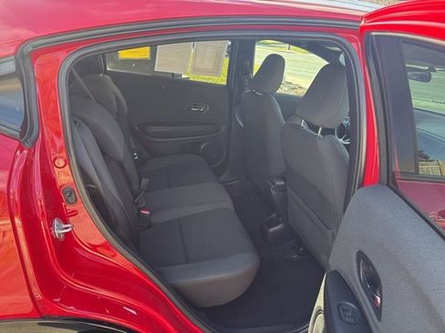 Used 2022 Honda HR-V Sport image 12