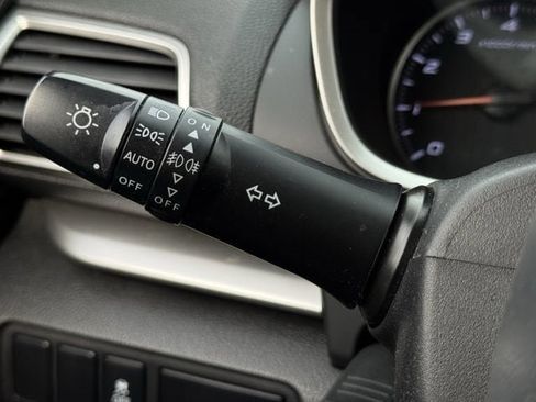 Used 2018 Mitsubishi Eclipse Cross SE image 25