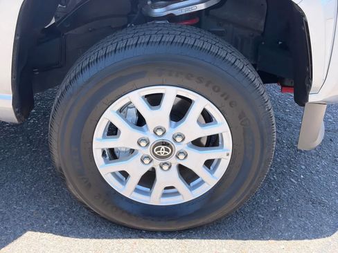 Used 2025 Toyota Tacoma SR5 AWD/4WD image 6