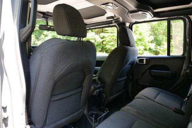 Used 2023 Jeep Wrangler Unlimited Sport AWD/4WD image 25
