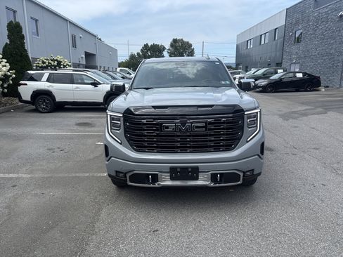 Used 2025 GMC Sierra 1500 Denali Ultimate AWD/4WD image 12