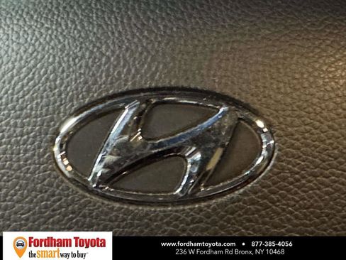 Used 2017 Hyundai Santa Fe Sport image 29