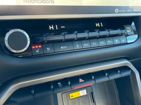 Used 2024 Toyota Tundra Limited image 24