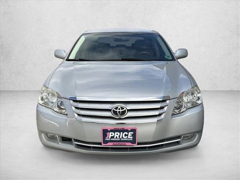 Used 2007 Toyota Avalon Limited image 2