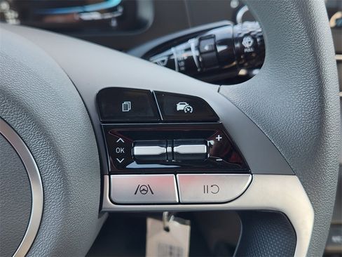 New 2025 Hyundai Elantra SE image 27