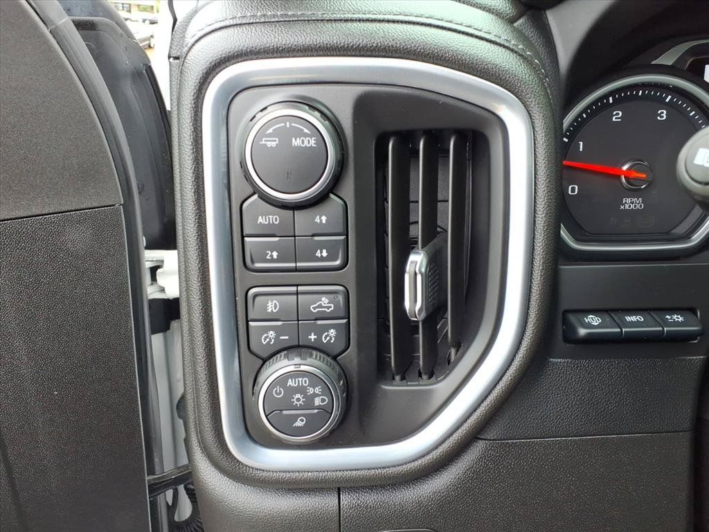 Used 2023 Chevrolet Silverado 2500 High Country w/ Z71 Off-Road Package AWD/4WD image 18