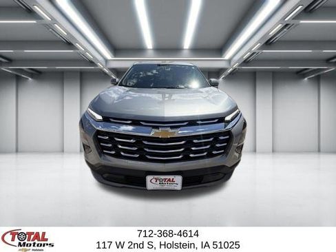 Used 2026 Chevrolet Equinox LT w/ Convenience Package II image 3