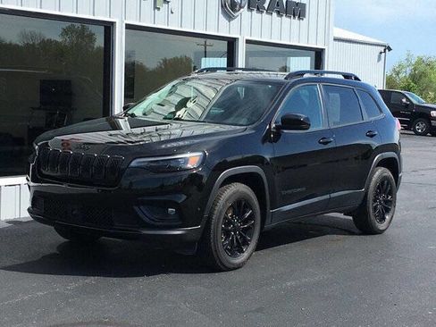 Used 2023 Jeep Cherokee Altitude Lux image 7