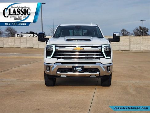 Used 2025 Chevrolet Silverado 2500 LTZ w/ LTZ Premium Package image 4