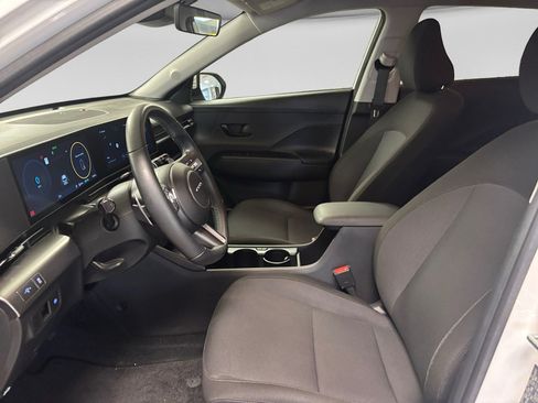 Used 2024 Hyundai Kona SEL FWD image 12