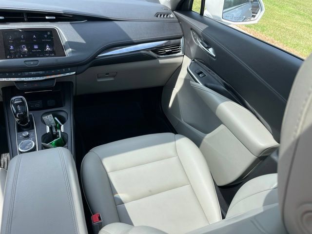 Used 2020 Cadillac XT4 Luxury FWD image 31