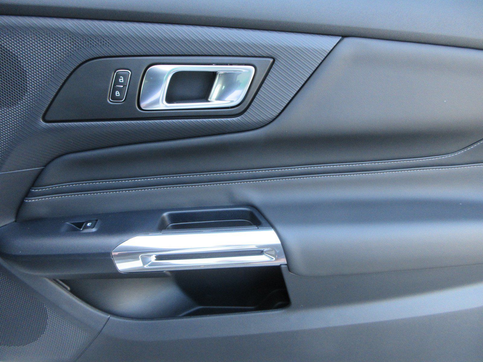 Used 2025 Ford Mustang GT Premium RWD image 21