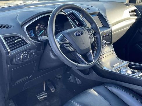 Used 2019 Ford Edge Titanium w/ Cold Weather Package image 12