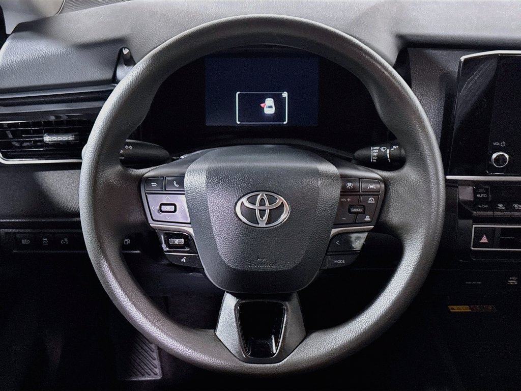Used 2025 Toyota Camry LE FWD image 13