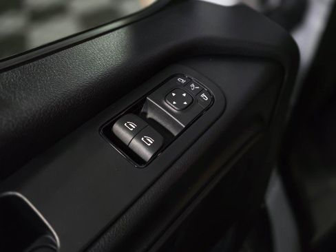 Used 2022 Mercedes-Benz Sprinter 2500 image 26