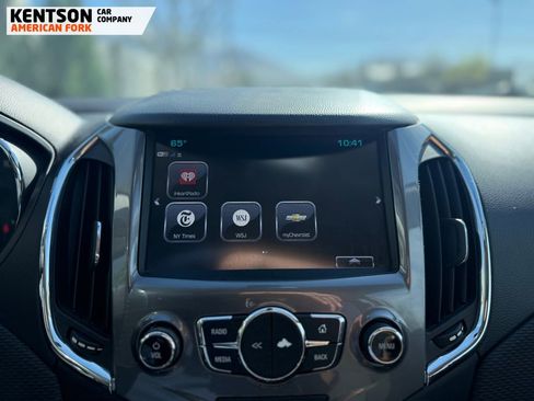 Used 2018 Chevrolet Cruze LT w/ Sun And Sound Package image 26