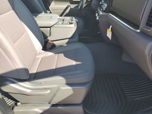 New 2026 GMC Sierra 1500 Elevation image 16