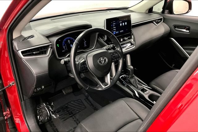 Used 2023 Toyota Corolla Cross XLE FWD image 16