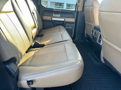 Used 2022 Ford F350 Lariat w/ Chrome Package image 18