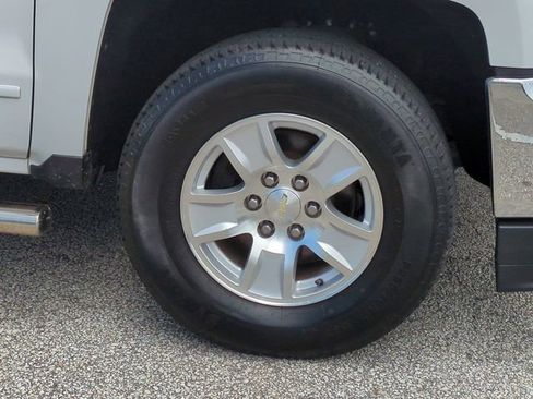 Used 2018 Chevrolet Silverado 1500 LT w/ All Star Edition RWD image 11