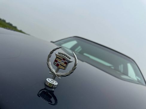 Used 1992 Cadillac Fleetwood Sedan image 11