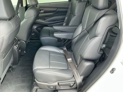 Certified 2025 Subaru Ascent Bronze Edition AWD/4WD image 11