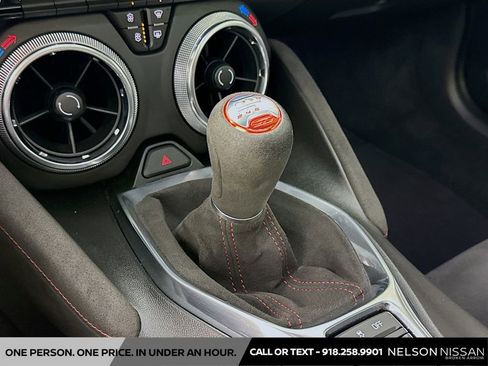 Used 2019 Chevrolet Camaro ZL1 RWD image 17