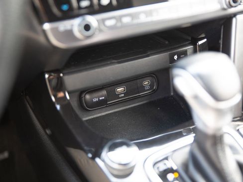 Used 2024 Kia Seltos SX AWD/4WD image 16