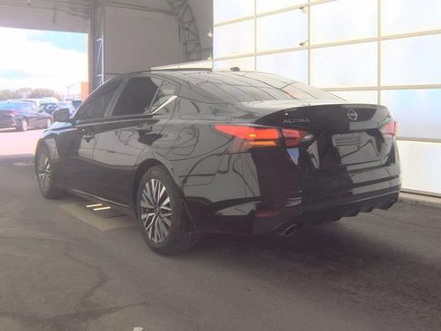 Used 2024 Nissan Altima 2.5 SV w/ SV Premium Package FWD image 6